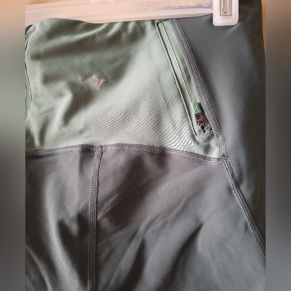 Old Navy Powersoft High-Rise LEGGING Size S - Picture 7 of 9